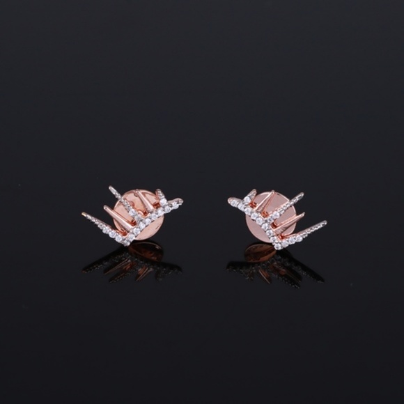 henri bendel Jewelry - Henri Bendal Rose Gold Earrings